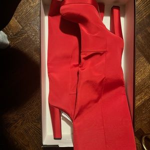 New never worn authentic Gucci knee boot.